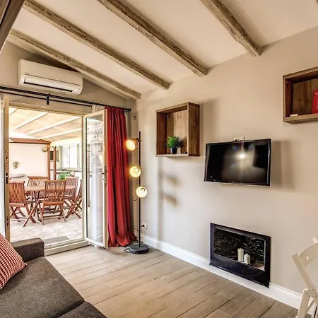 Appartement Attic With Terrace By Trevi Fountain à Rome Extérieur photo